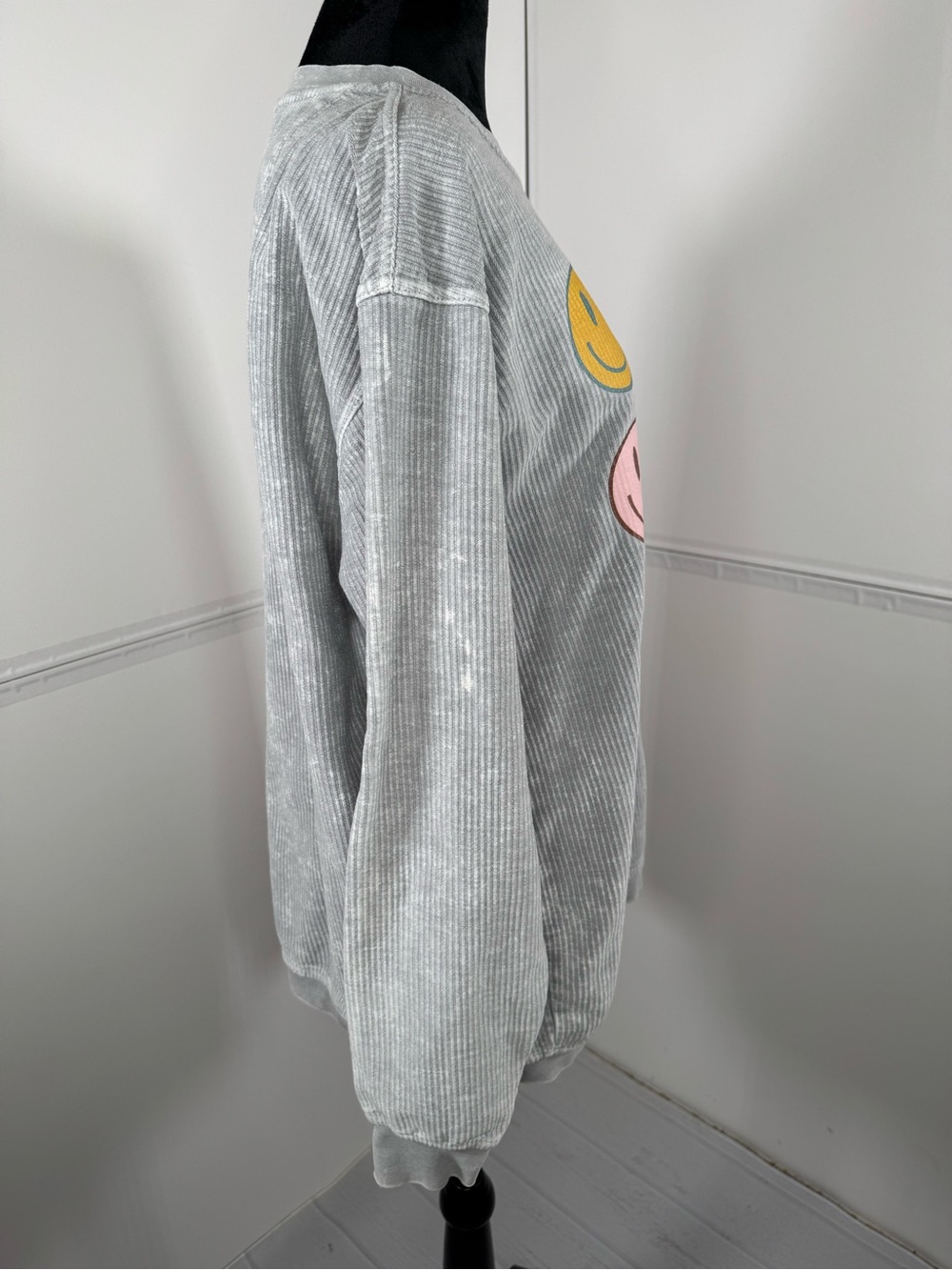 Royce Brand Comfy Cord Smiley Face Corded Pullover Gray Size Medium - Picture 4 of 9